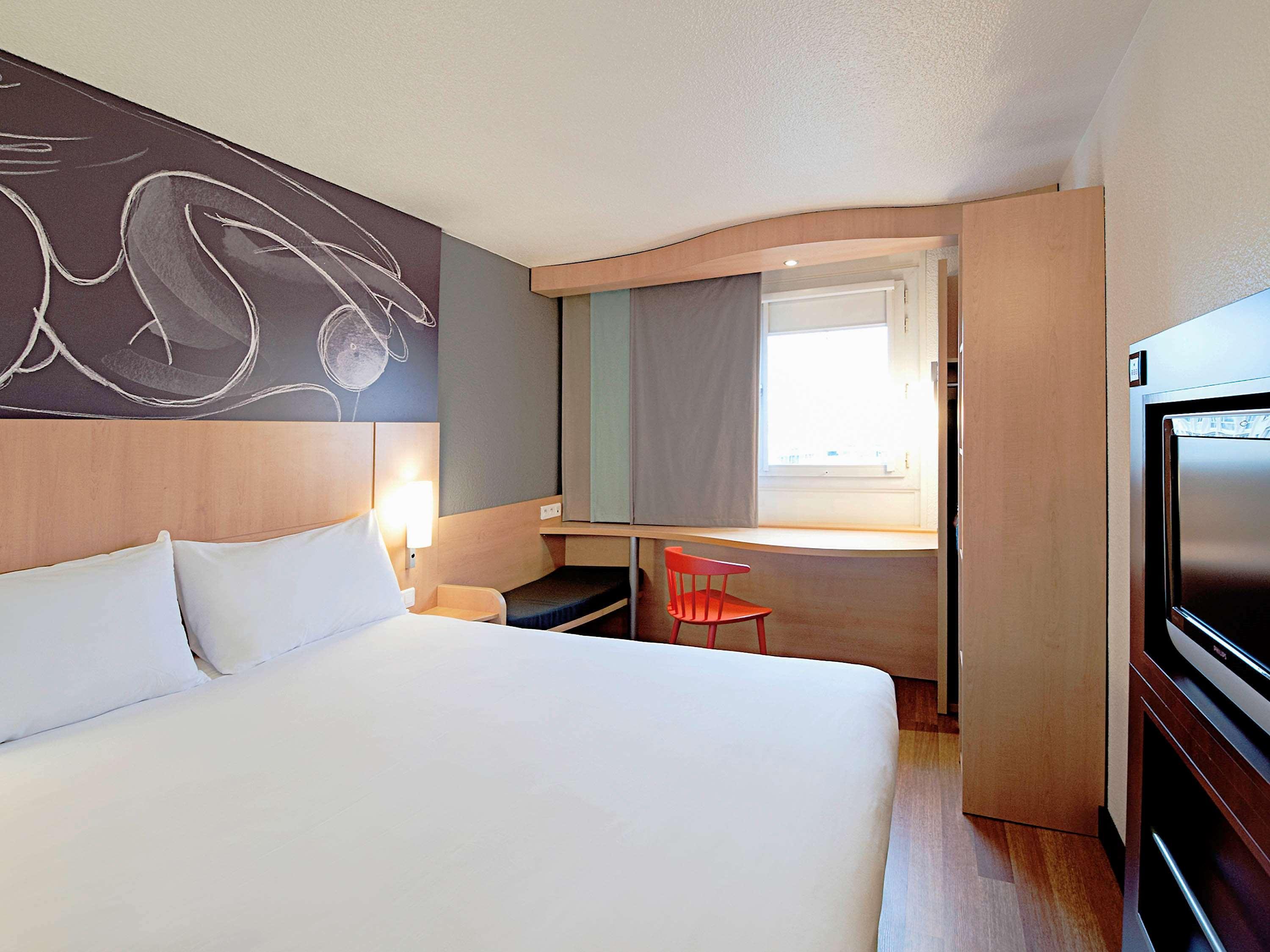 Ibis Styles Paris Poissy Hotel Bagian luar foto