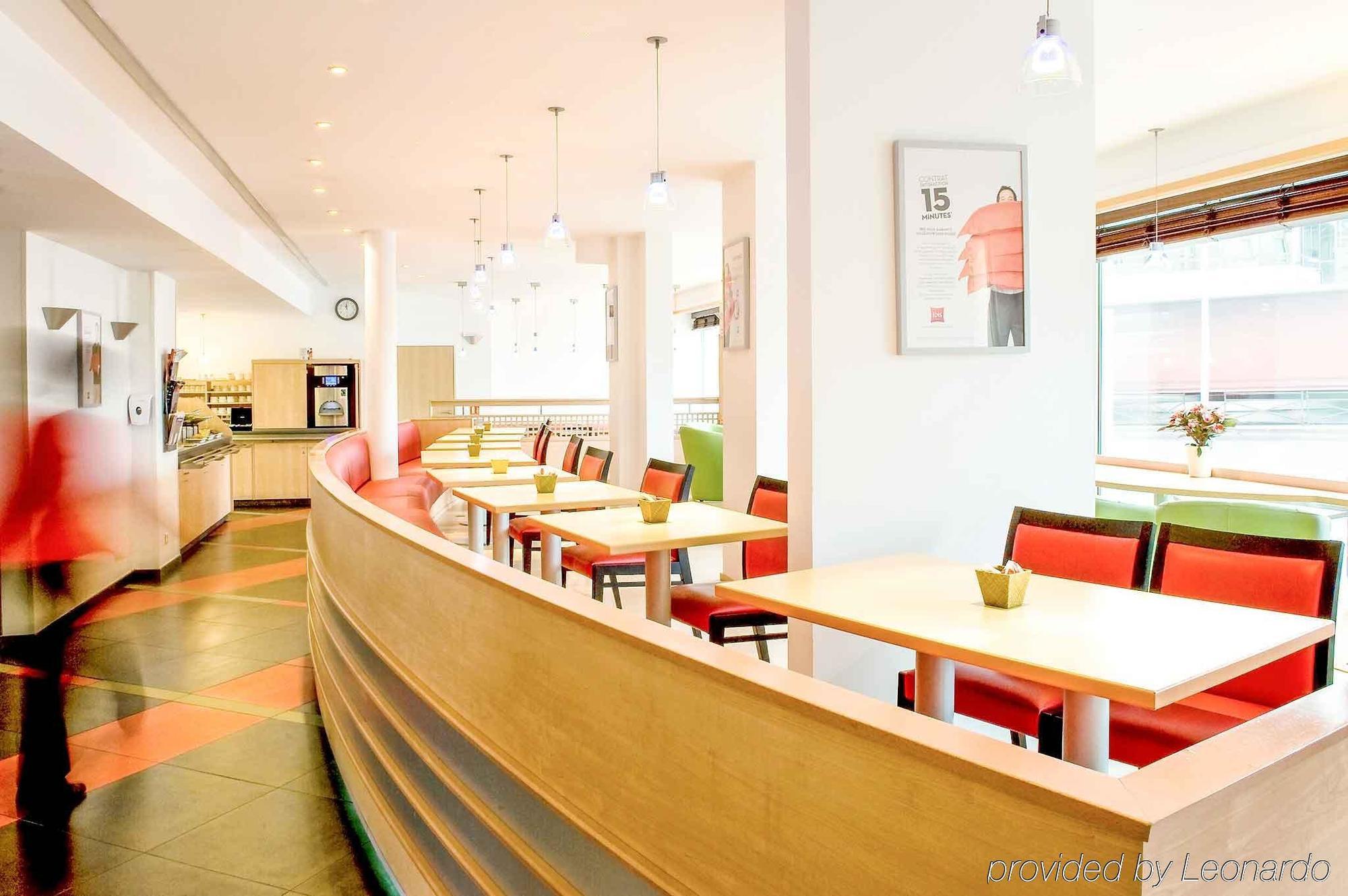 Ibis Styles Paris Poissy Hotel Bagian luar foto